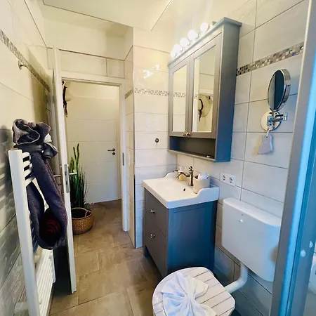 Apartment Sommerlund - Macht Laune Auf - Ruhige Und Sonnige Mit Terrasse Und Garten Nahe Und Ostsee Schönhagen