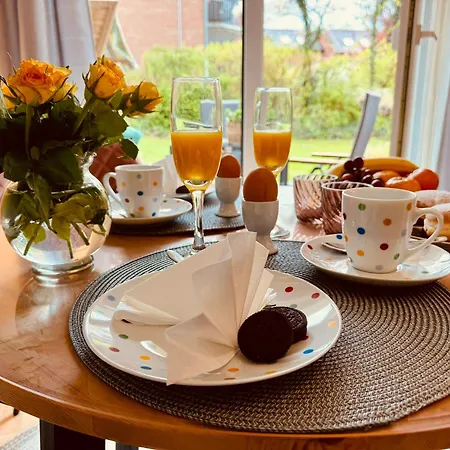 Apartment Sommerlund - Macht Laune Auf - Ruhige Und Sonnige Mit Terrasse Und Garten Nahe Und Ostsee Schönhagen